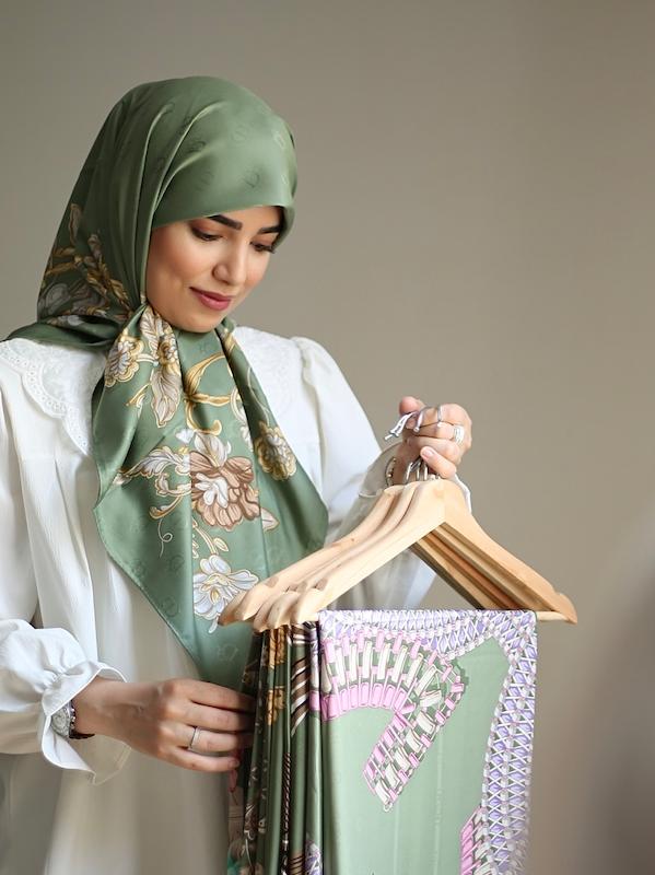 روسری ابریشم ژاکارد وارداتی 