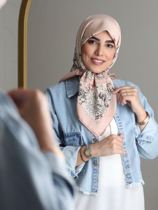 روسری ابریشم توییل پروانه