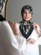 روسری ابریشم توییل گل دیور