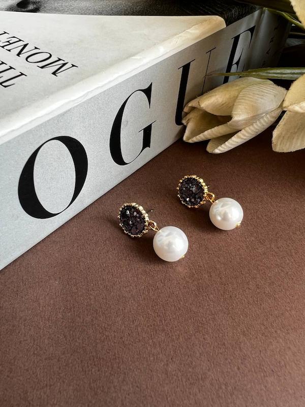 گوشواره مرواریدی 