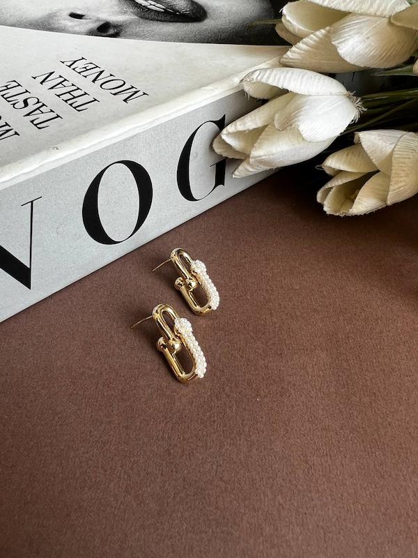 گوشواره مرواریدی 