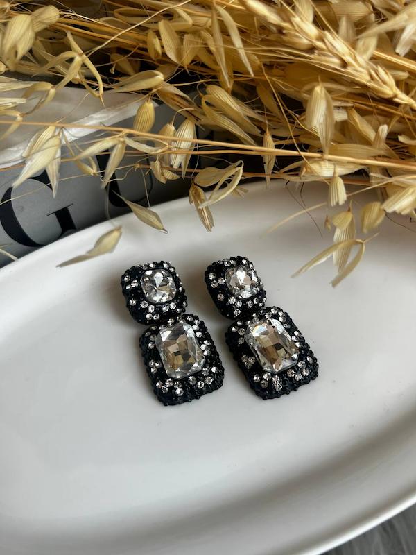 گوشواره مشکی 