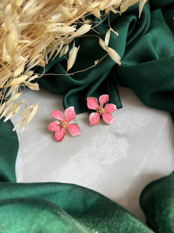 گوشواره مینا کاری طرح گل 