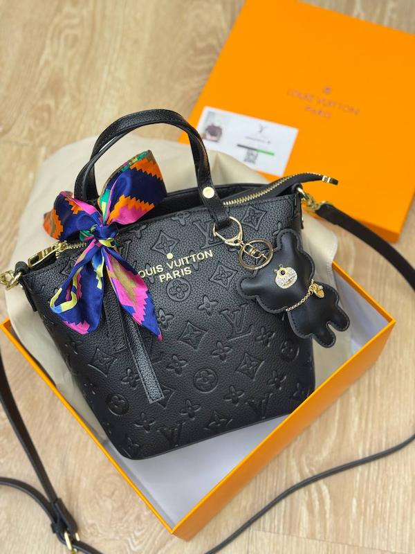 Louis Vuitton cute bag
