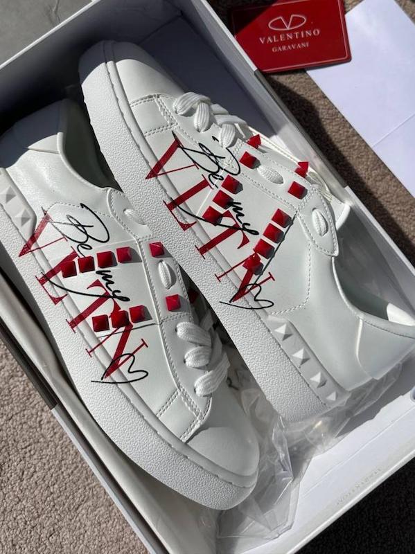 Valentino sneakers 