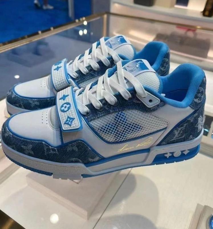 Louis Vuitton sneakers 