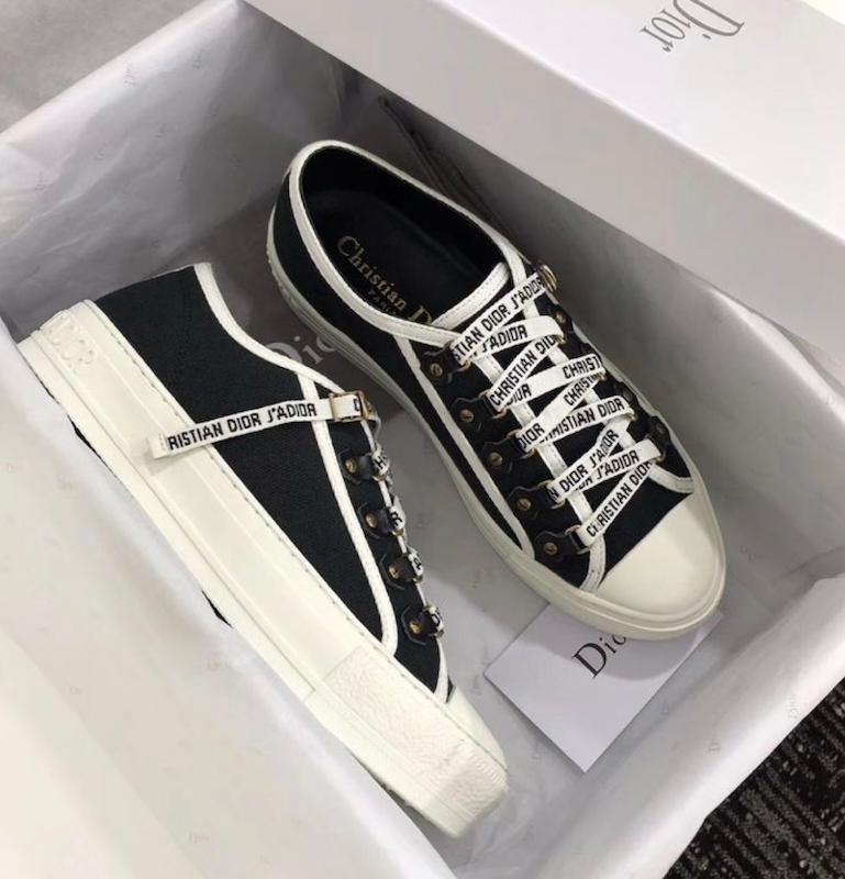 Dior sneakers 
