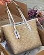  Coach medium tote