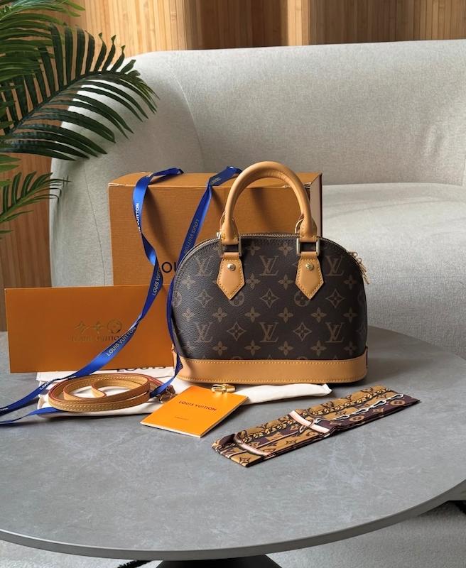 Louis vuitton BB alma