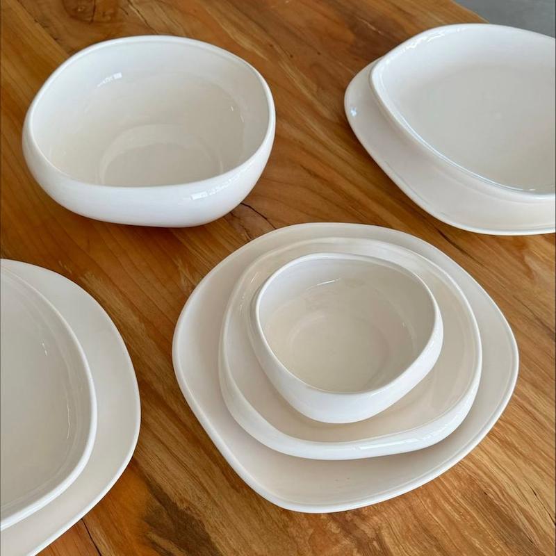 سرویس غذاخوری دفرمه طرح کاراجا (30 پارچه)