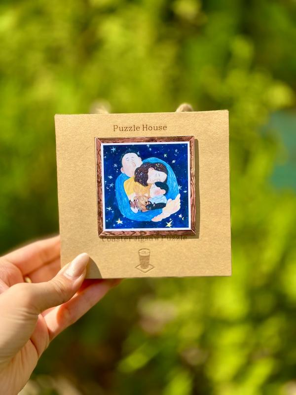 زیر لیوانی پازلی طرح آغوش خانواده 