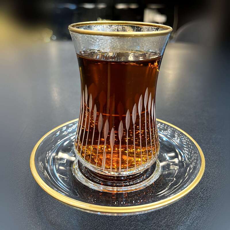 استکان نعلبکی کمر باریک ایووکس Ivox طرح گندم