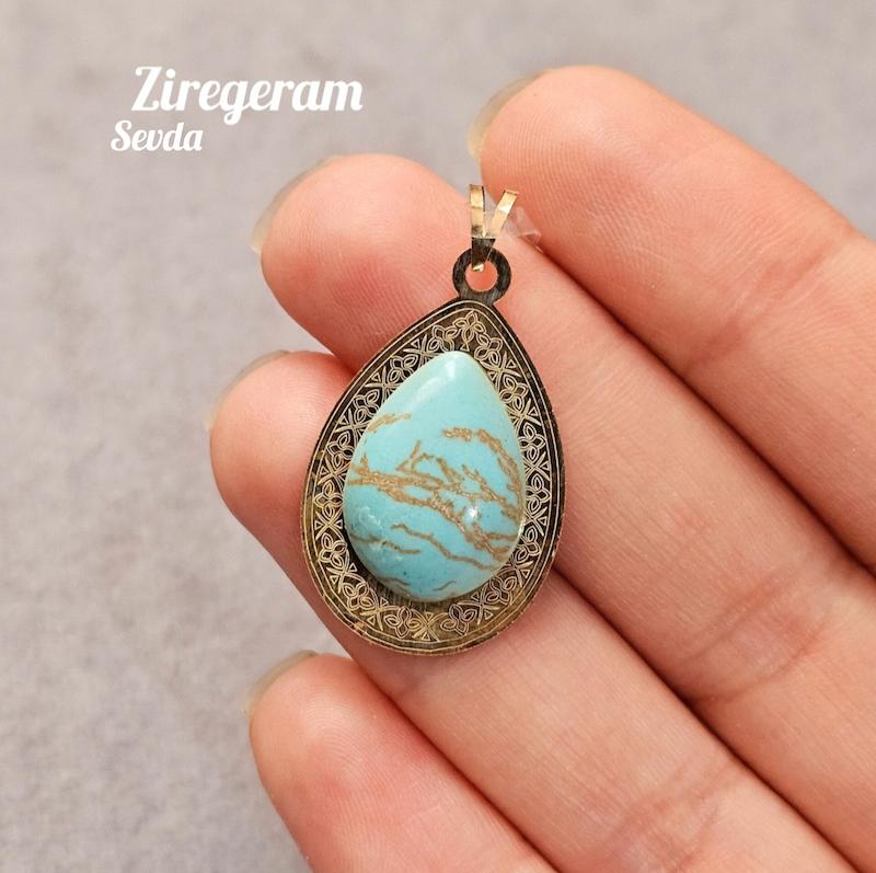 آویز فیروزه ای