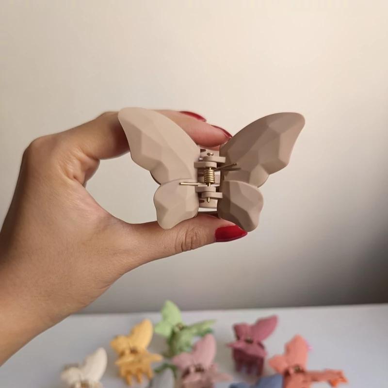 کلیپس پینترستی پروانه