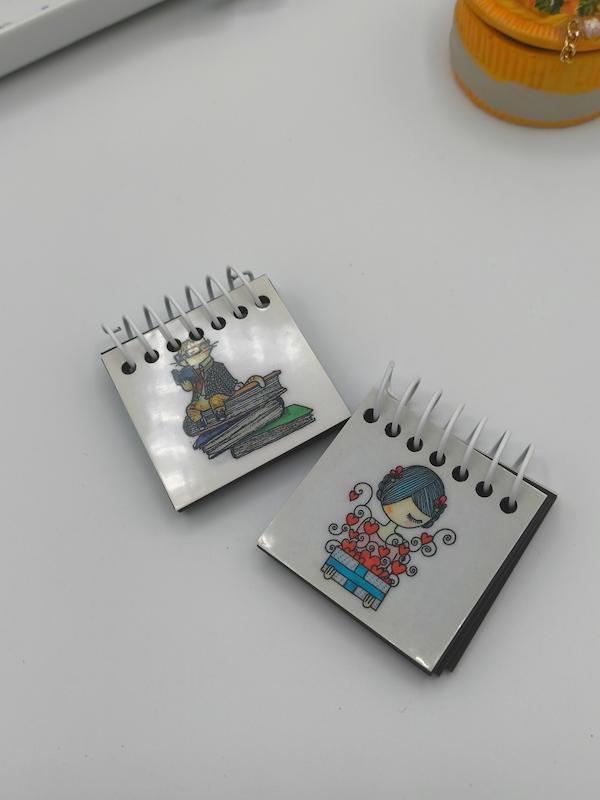 دفترچه کوچیک سیاه برگ 