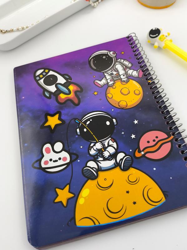 پلنر طرح فضانورد پاییزان