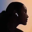 هدفون بلوتوثی اپل مدل AirPods 4 فاقد قابلیت نویز کنسلینگ، درگاه شارژ USB Type-C، شارژ بی سیم، با قابلیت اتصال به چند دستگاه، پشتیبانی از فرمان لمسی، نشانگر LED، پشتیبانی از دستیار صوتی، مقاوم در برابر آب