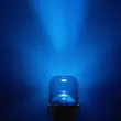 اسپیکر بلوتوثی هارمن کاردن مدل Aura Studio 5، با توان خروجی 160 وات، دارای نور RGB و ساب‌ووفر 143 میلی‌متری، قابل حمل