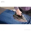 اتوکشی روان و سریع پیراهن مردانه با اتو بخار فیلیپس مدل DST8041 و کفی ضد خش.