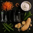 پوستر خلاقانه گوشت کوب برقی براون MQ 9187XLI به عنوان ابزار یک سرآشپز حرفه‌ای با مواد غذایی متنوع.