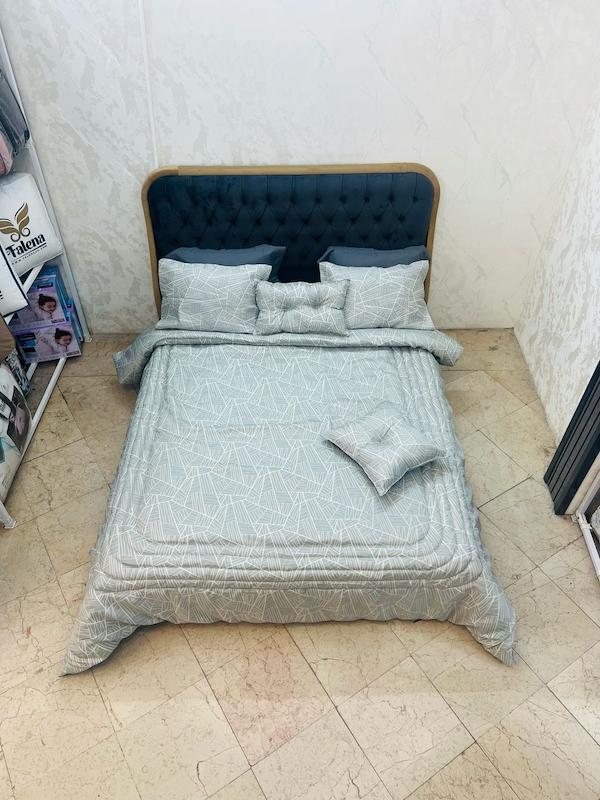 ست روتختی مخمل ژاکارد دونفره خطی طوسی روشن