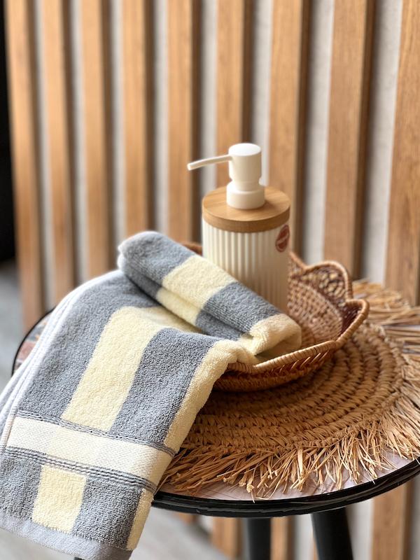 حوله دست و صورت