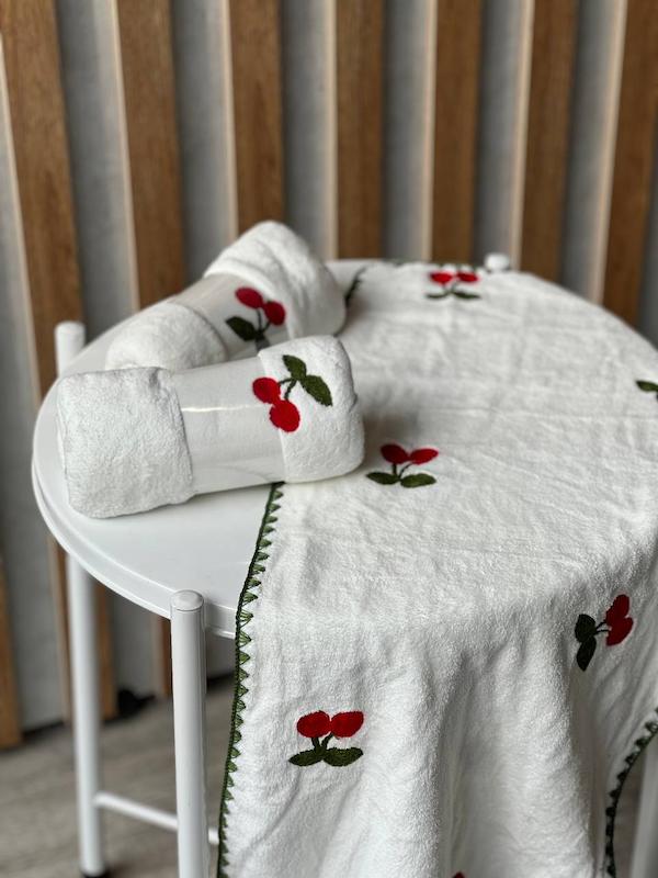 حوله دست و آشپزخانه