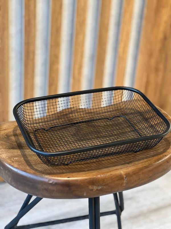 سبد نان و سبزی