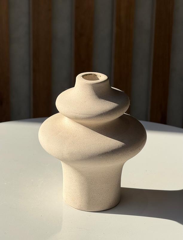 گلدان مینیمال سرامیکی -۹۰۲۰