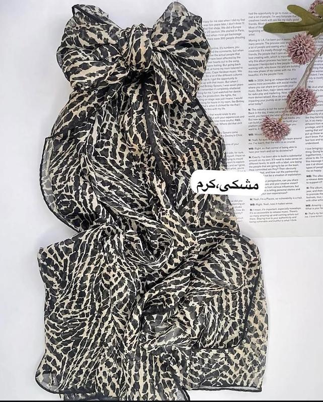 شال حریر طرحدار ۱۰۵۱