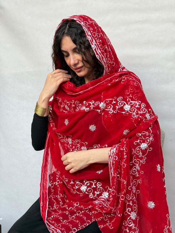 شال هندی قرمز پولکدوزی نقره ای