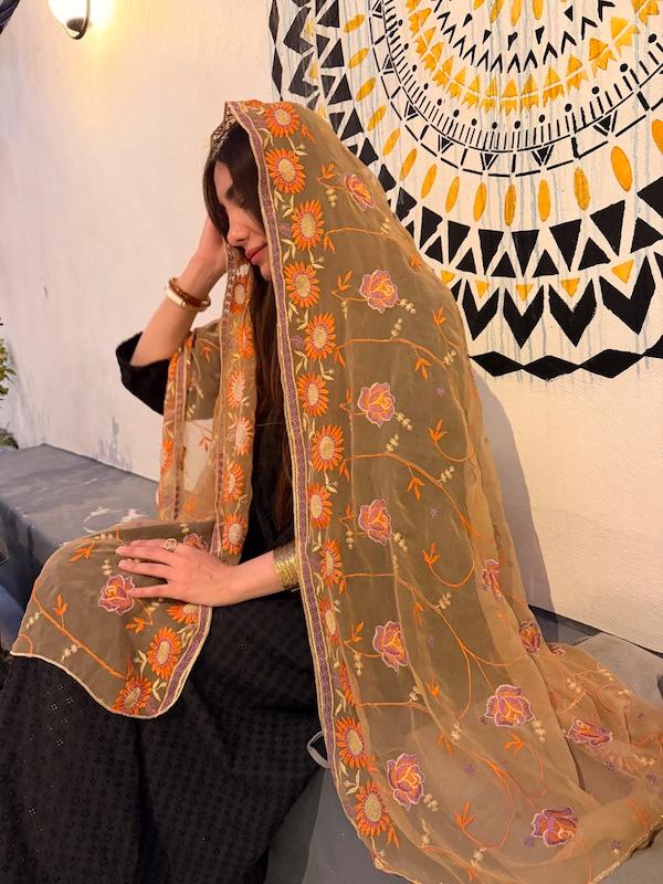 شال هندی کرم گلدوزی 216