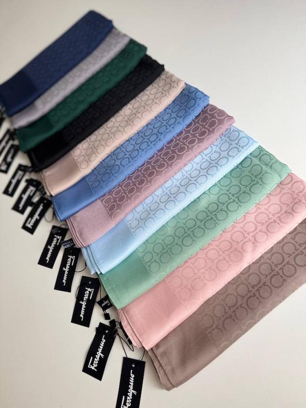 روسری قواره ۱۱۰ فرگامو