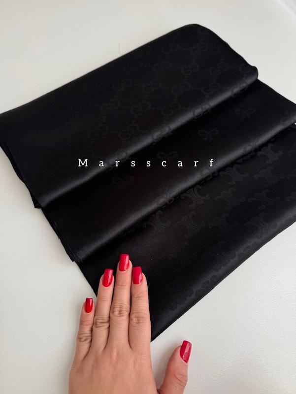 شال مشکی ژاکارد