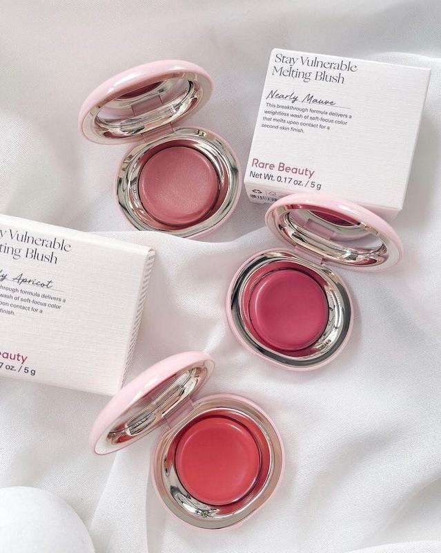 رژگونه کرمی Rare beauty