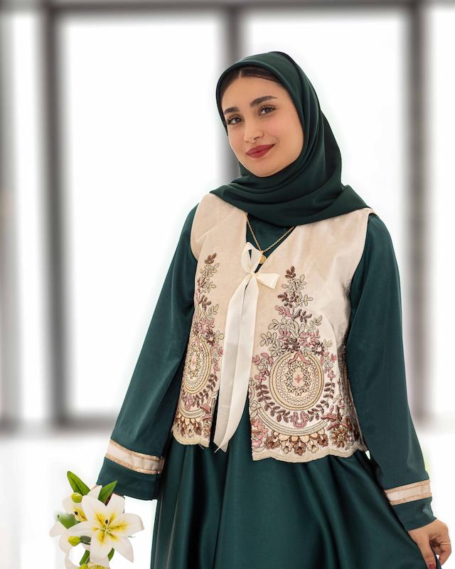 جلیقه و سارافون ملکه