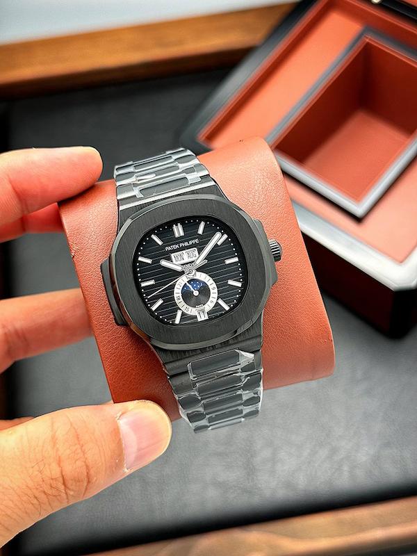 پتک فیلیپ ناتیلوس دو تقویم توماتیک patek philippe nautilus 