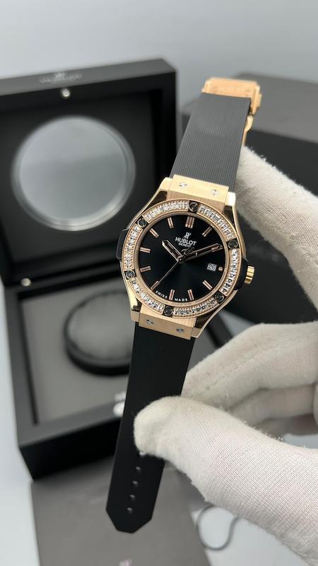 هوبلو زنانه نگین دار Hublot