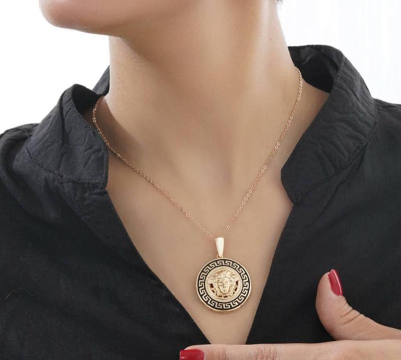 مدال ورساچ طلا روس با زنجیر 