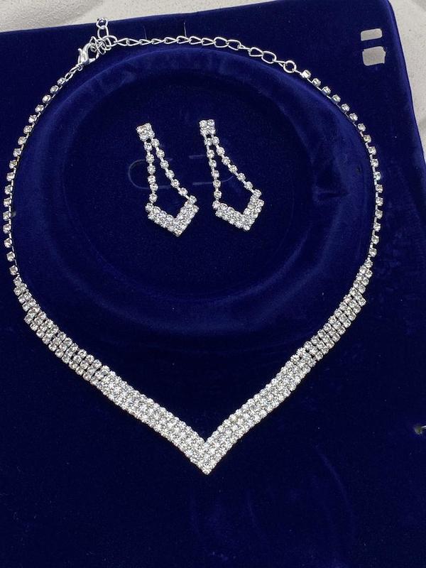 نیم ست جواهری لوزی✨