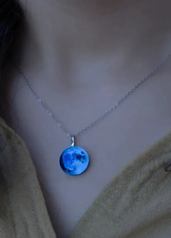 گردنبند ماه شب