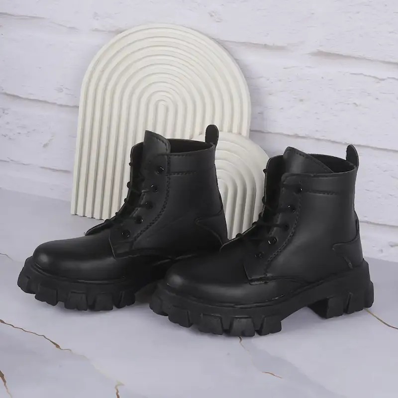 نیم بوت زنانه مشکی 