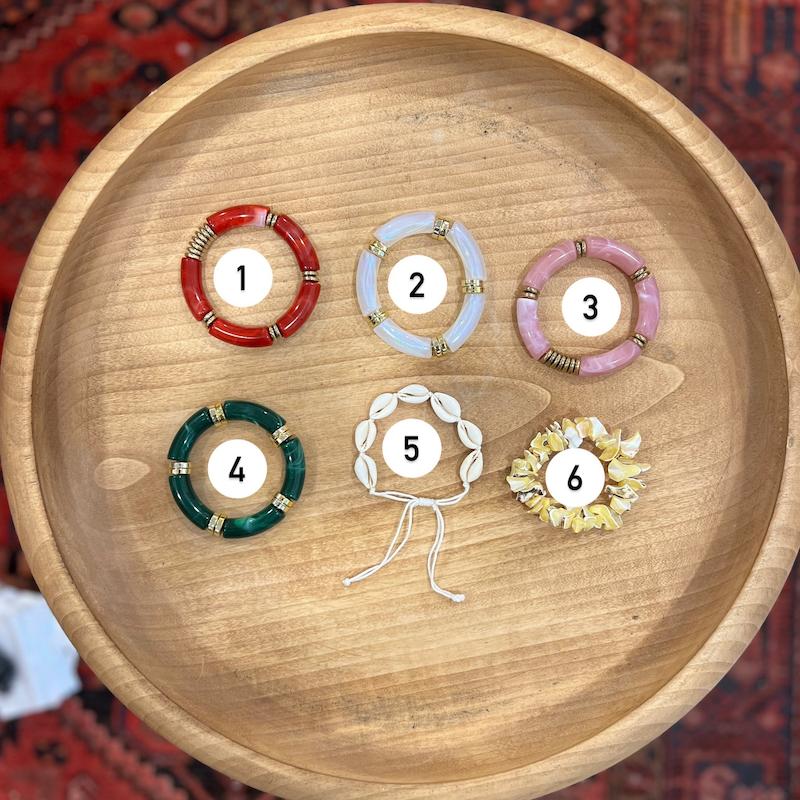 دستبندای از غرفه برگشته