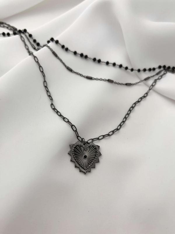 گردنبند سه‌لاین مشکی با آویز قلب