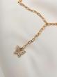 گردنبند زنجیری آویز‌دار پروانه نگین‌کاری شده طرح مینیمال طلایی رنگ