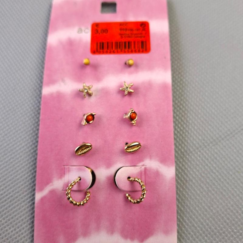 ست چندجفت گوشواره طلایی طرح دریایی – ستاره، صدف و سنگ نارنجی همراه حلقه طنابی