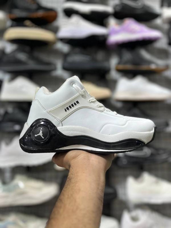 کفش اسپرت زنانه و مردانه مدل جردن ۲۰۲۴ تولید آپادانا اپادانا 