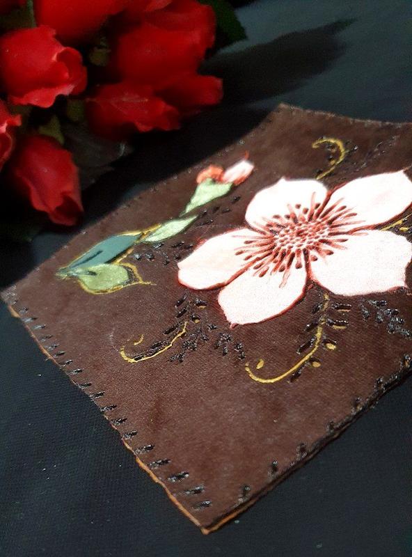 .  رومیزی مخمل سوخته کاری ترکیبی ، قاب مخمل سوخته کاری ۱۸ در ۱۸ طرح بهشت ۹ 