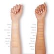 بافت کرم پودر Soft Matte Complete Foundation نارس روی پوست برند NARS
