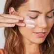 ضد آفتاب ایزدین اکتیو یونیفای SPF50+ با محافظت ضد لک در شاین شیک  